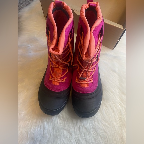 The North Face Alpenglow Pink Waterproof Boots - Picture 2 of 8